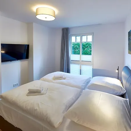 Beatrice - 03 * Binz